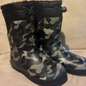 Kids Camouflage Rain Boots Brand Western Chief size 13/1Youth